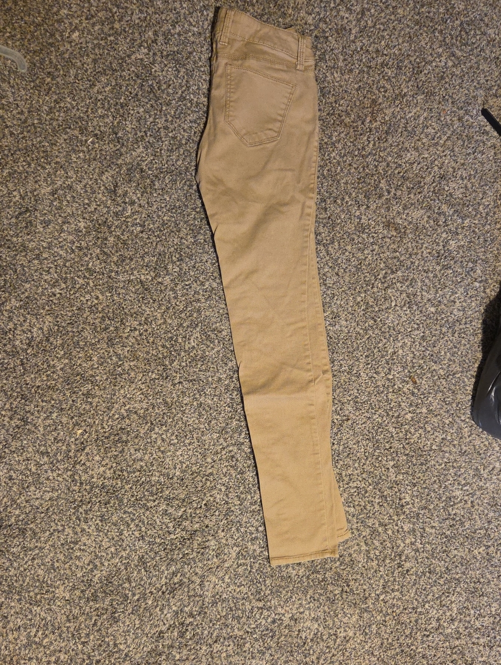 No Boundaries Skinny Pants in Tan